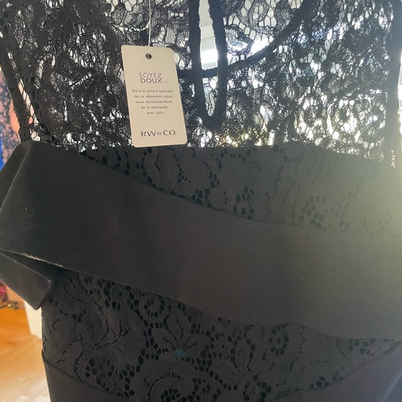 Beautiful brand new dress with lace with tag rw&co dress - Picture 3 of 5